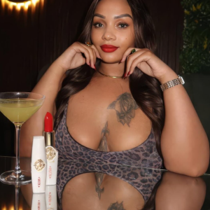 Wix ultra red Lipstick